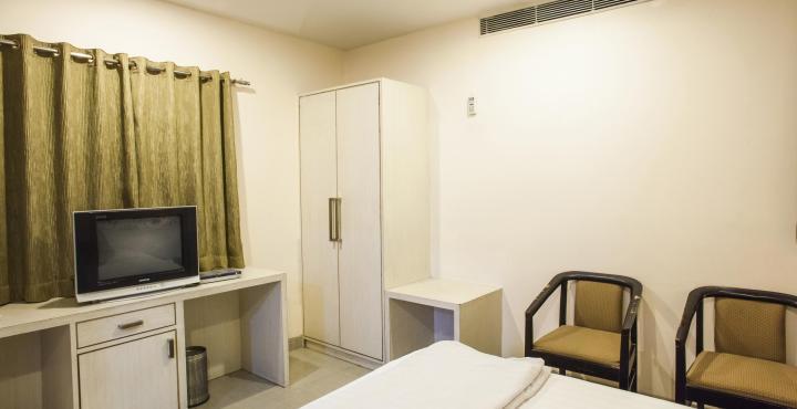 Hotel Tulsi Exotic โบปาล ภายนอก รูปภาพ