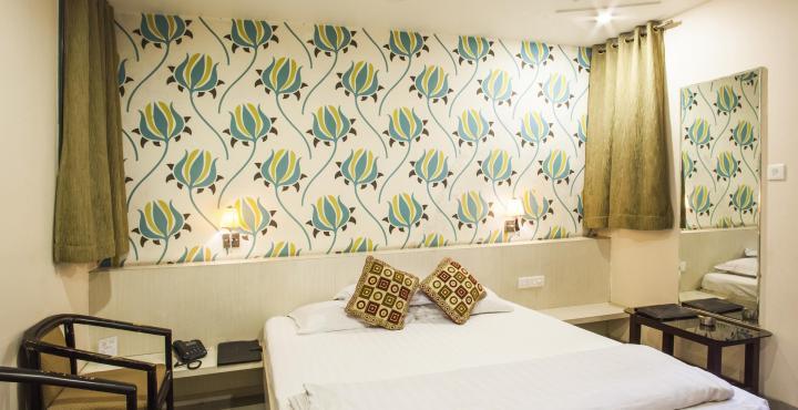 Hotel Tulsi Exotic โบปาล ภายนอก รูปภาพ