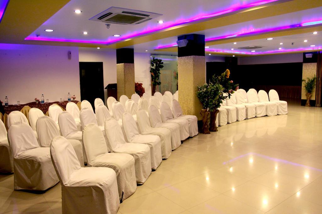 Hotel Tulsi Exotic โบปาล ภายนอก รูปภาพ