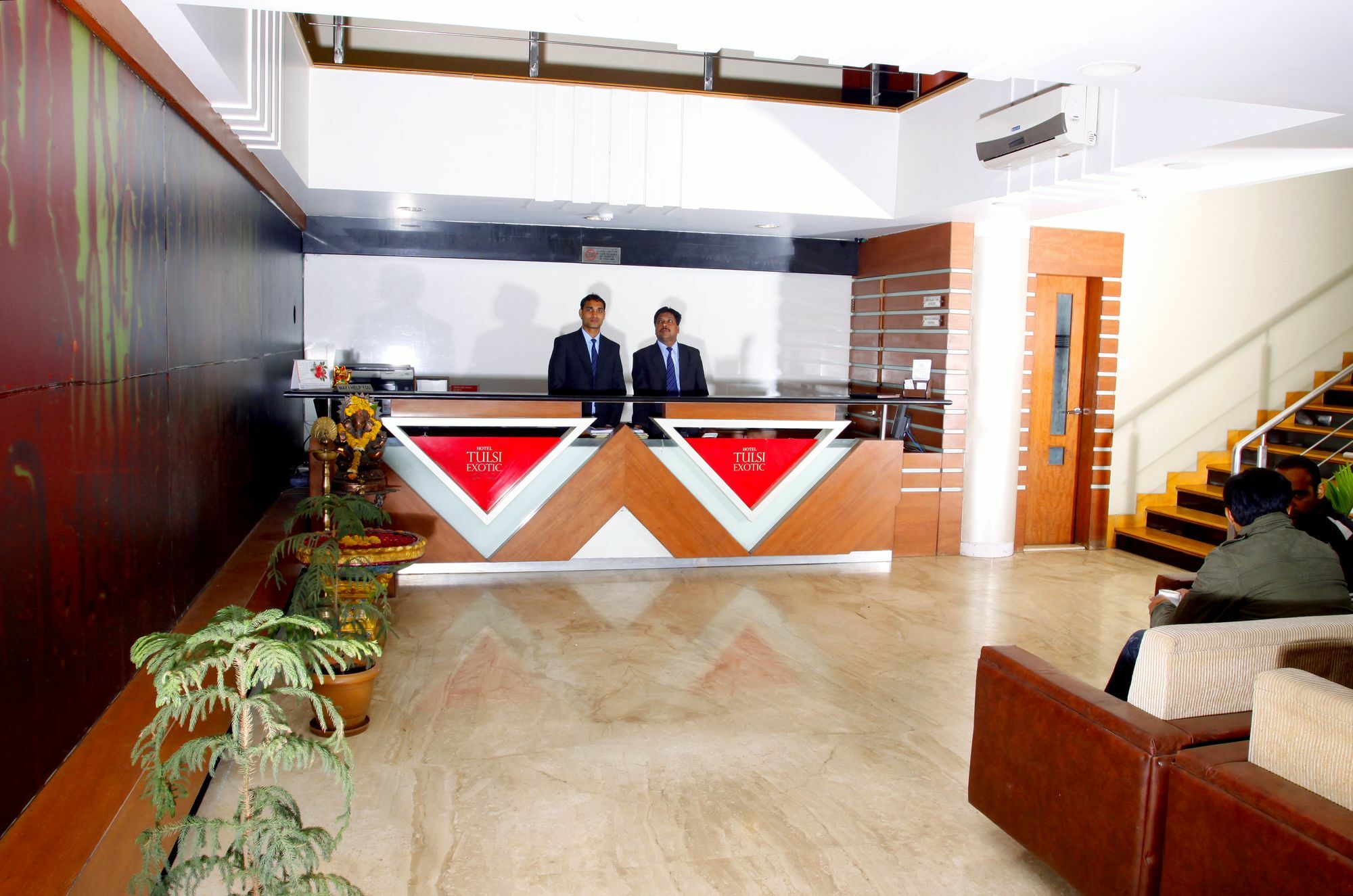Hotel Tulsi Exotic โบปาล ภายนอก รูปภาพ